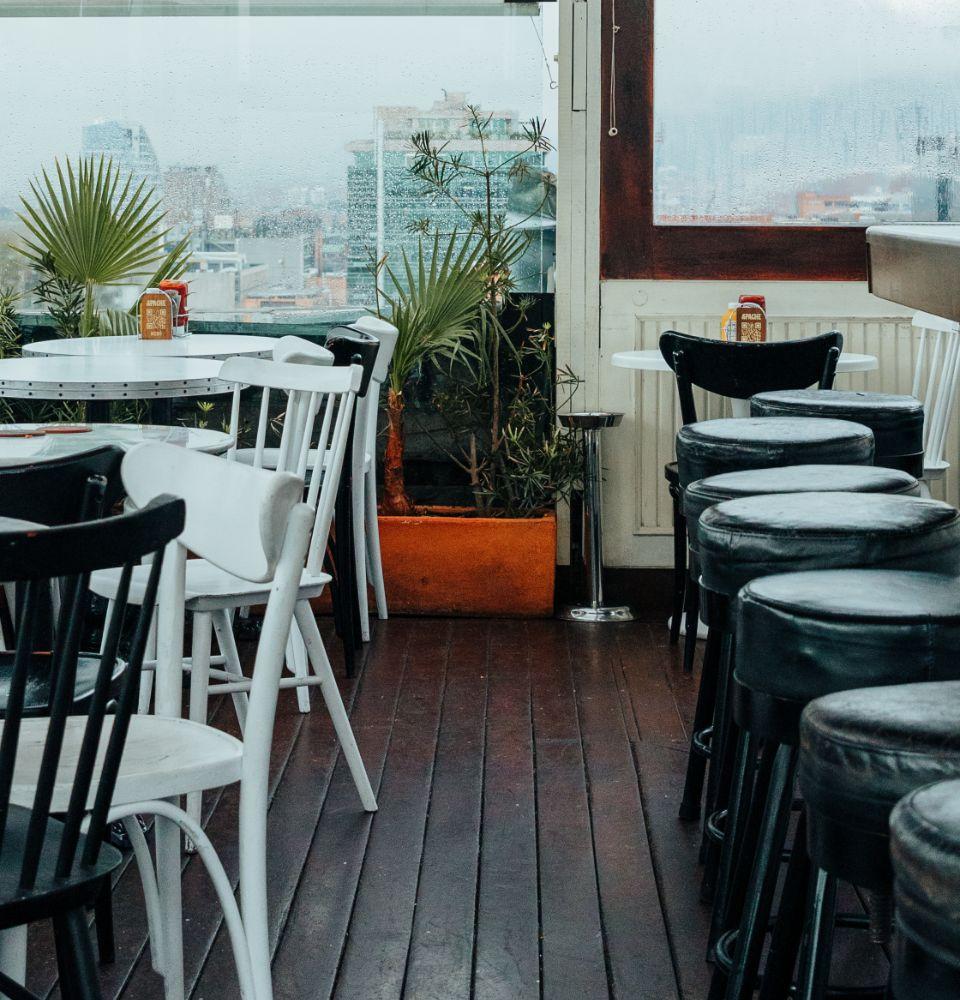 APACHE ROOFTOP BAR The Click Clack Hotel Bogotá APACHE ROOFTOP BAR The Click Clack Hotel Bogotá